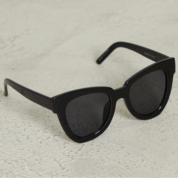🍋2/$30 New PLT Black Flared Rounded Sunglasses - Picture 3 of 4